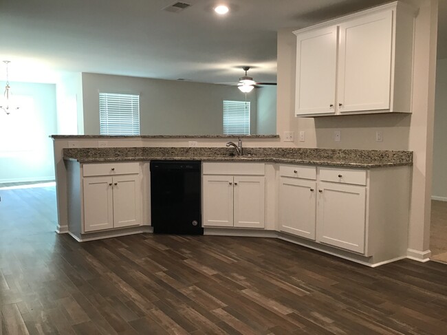 Foto del edificio - 7108 Brittany Pointer Ct