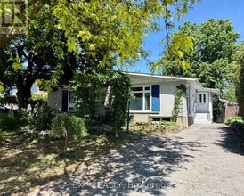 Building Photo - 21 Southview Crescent