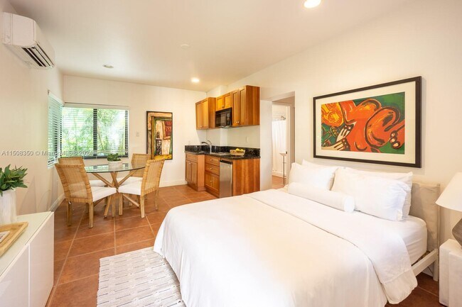 Foto del edificio - 608 Altara Ave