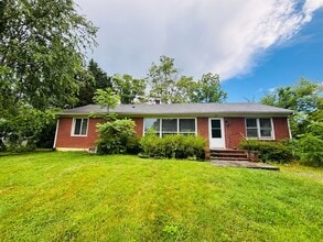 Building Photo - 709 Barringer Dr