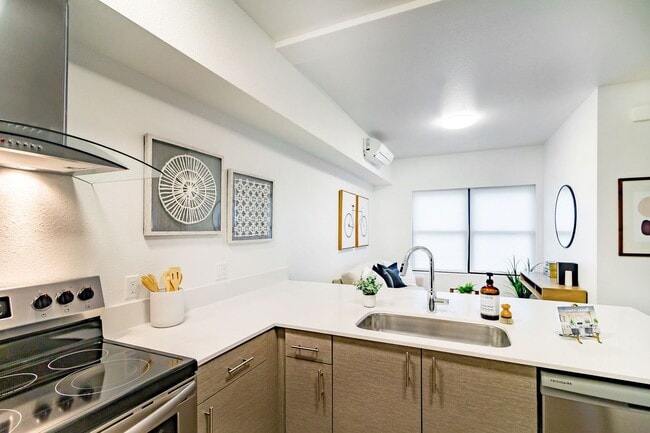 Interior Photo - The Junction (2120 Santa Barbara Ave)