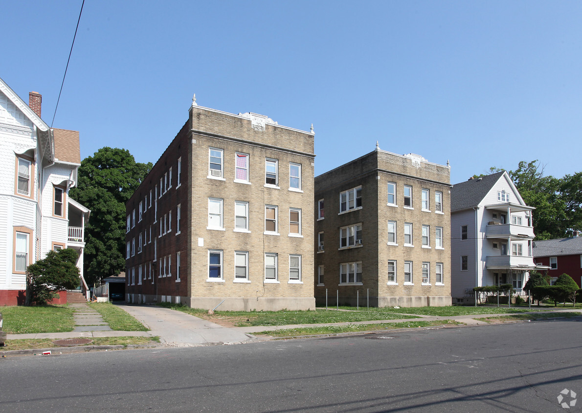 Primary Photo - Lincoln Street Apartments