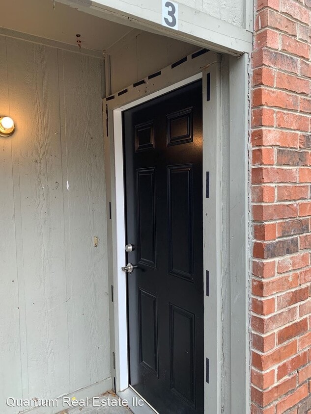 Primary Photo - 1007 H St