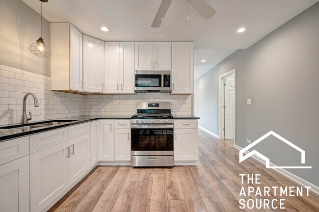 Building Photo - 1957 W Belmont Ave