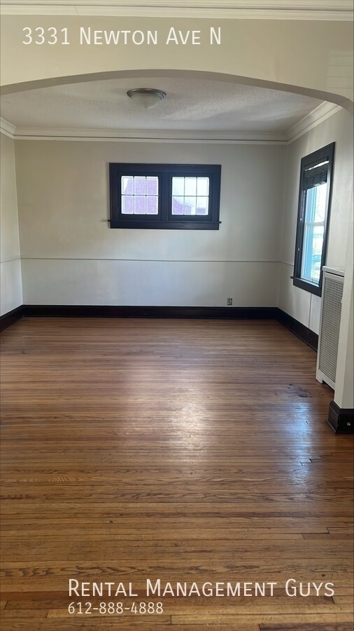 Building Photo - 3 Bedroom Home with Character!