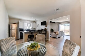 Building Photo - 1032 Alan Shepard St