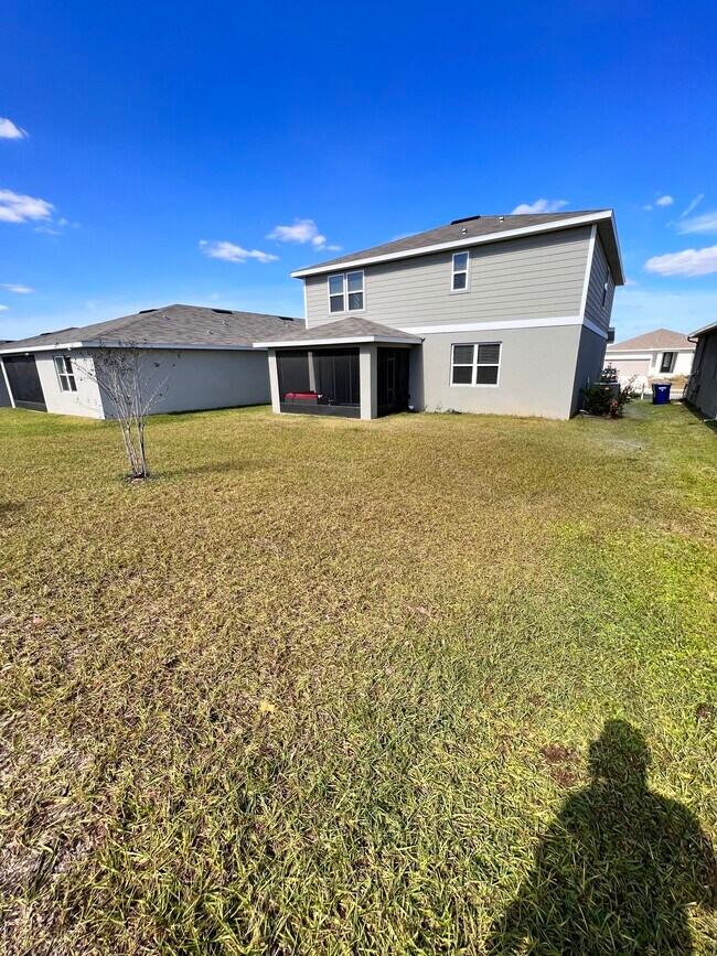 Yard - 559 Lake Smart Blvd