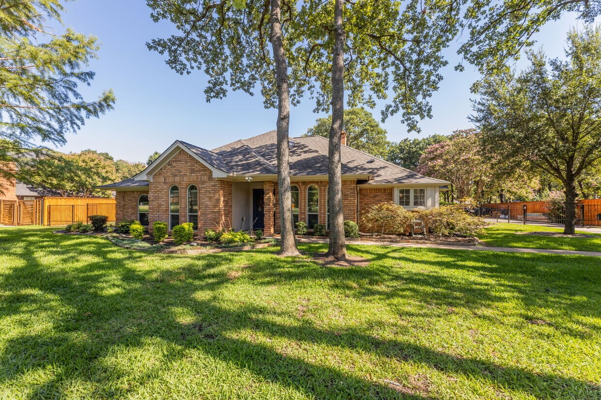 Foto principal - 2009 Greenwood Ln