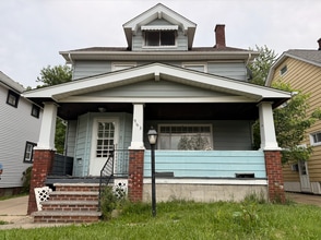 Building Photo - 963 Selwyn Rd