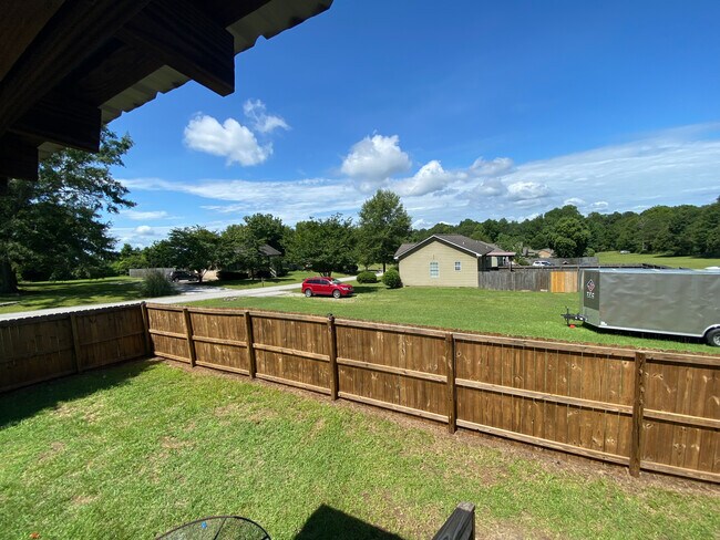 Foto del edificio - 1900 Lee Rd 61