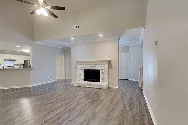 Foto del edificio - 5025 Oak Hollow Dr NW