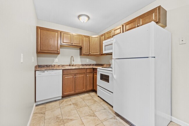 Foto del edificio - 23210 Huron River Dr