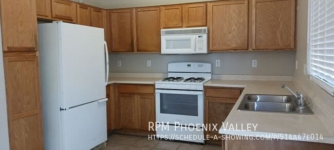 Building Photo - 11191 W Palm Ln