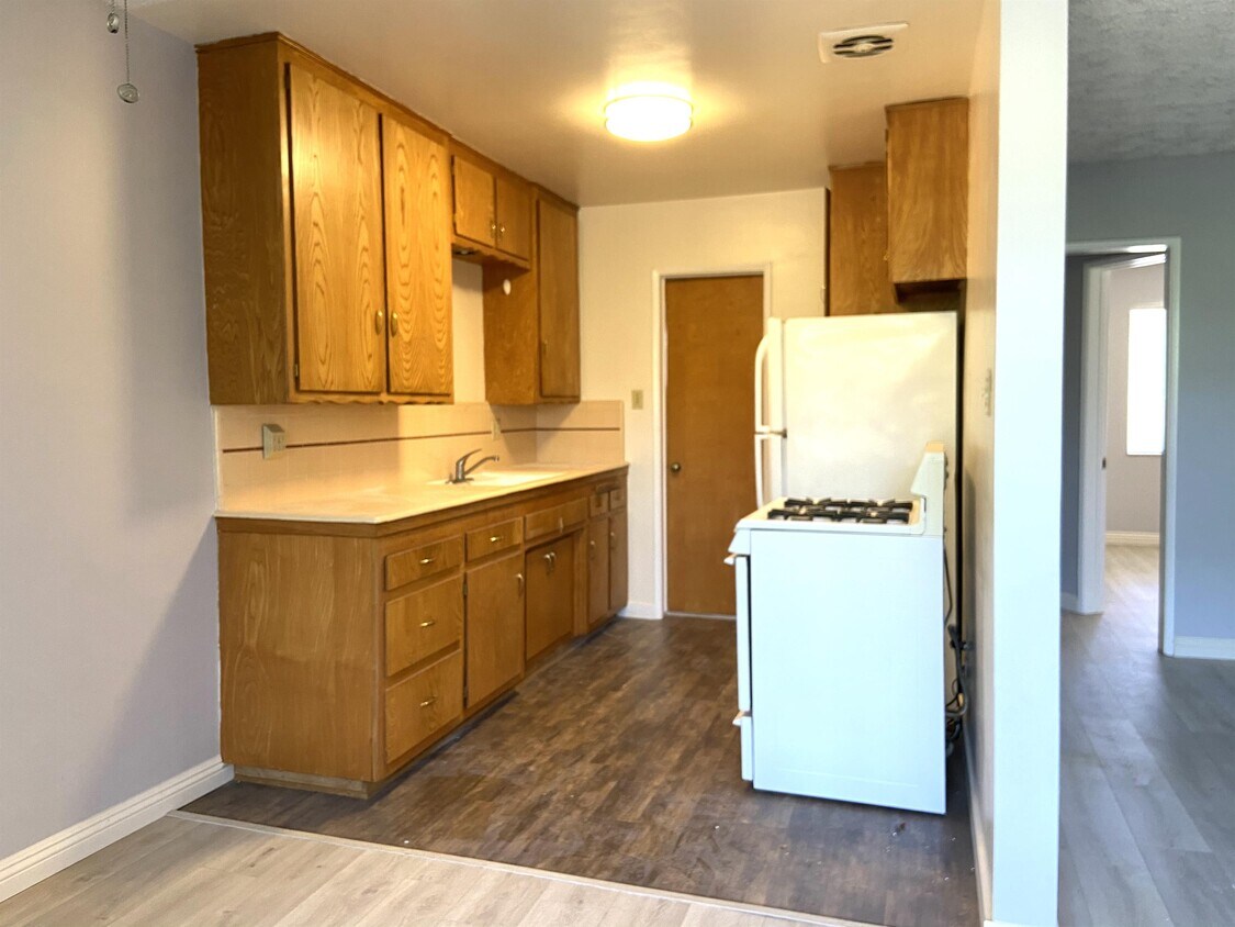 Primary Photo - 3204 2nd St