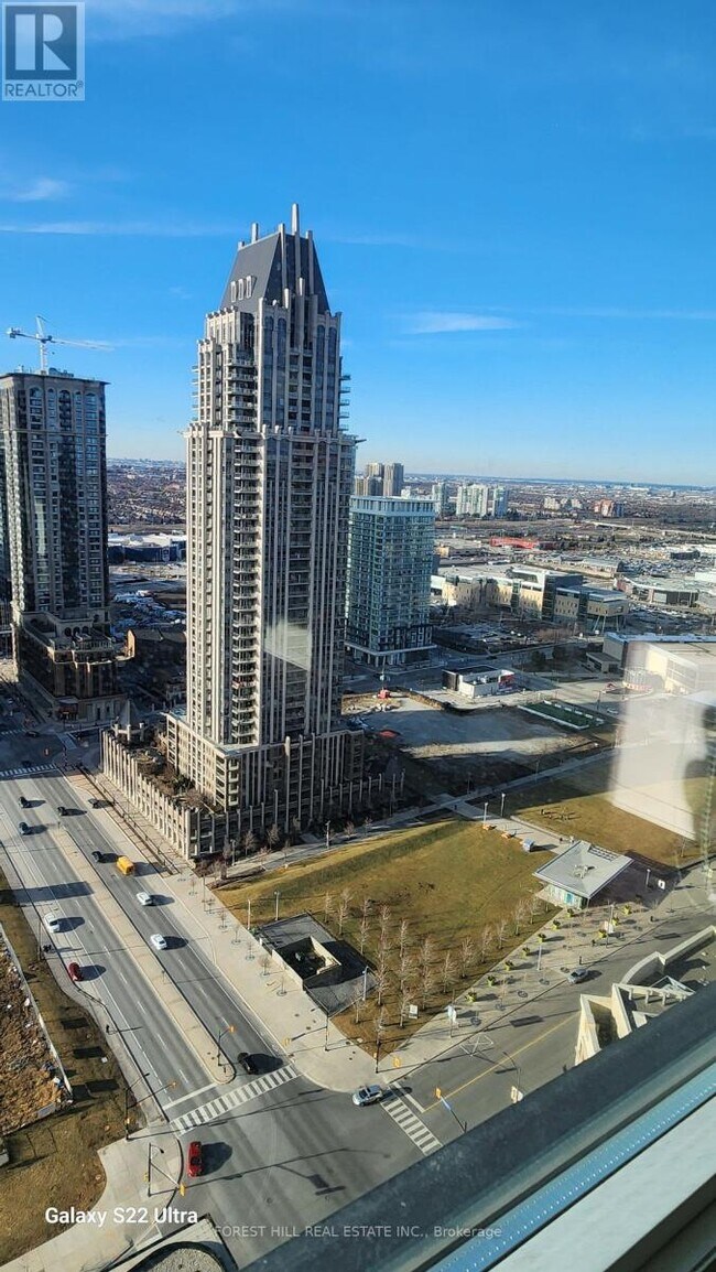 Photo du bâtiment - 4070 Confederation Pkwy
