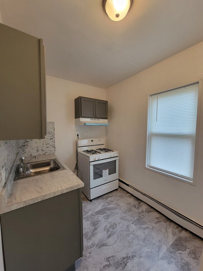 Cocina - 1462 Olden Ave