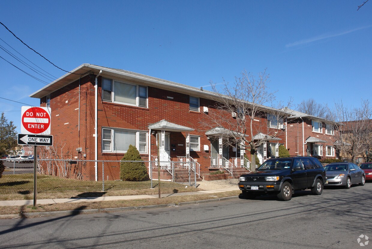 33a37b Hussa St, Linden, NJ 07036 Apartments in Linden, NJ