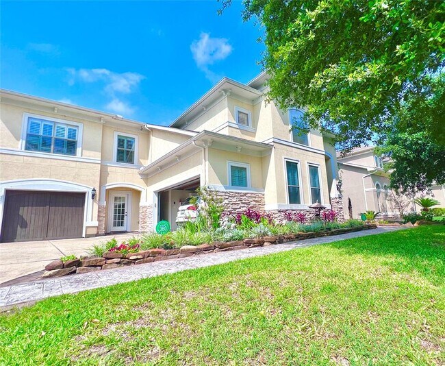 Building Photo - 2820 South Cotswold Manor Drive