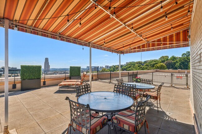 Interior Photo - The Royal York Apartments