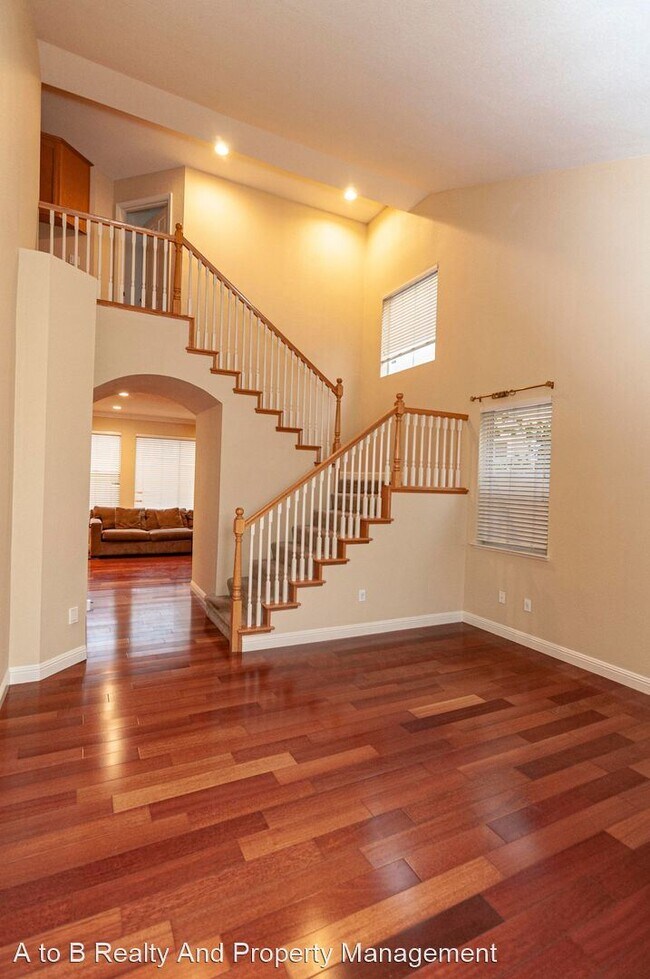 Building Photo - 4 br, 2.5 bath House - 902 Windsor Hills Cir