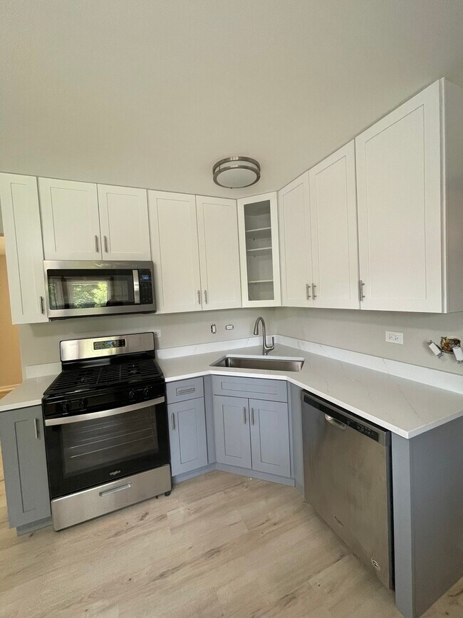 Building Photo - 8456 Dixon Ct