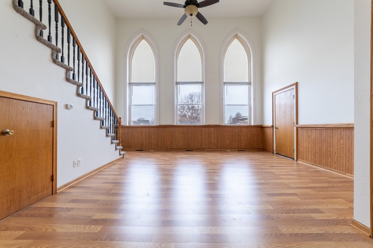 Foto principal - 107 N 1st St