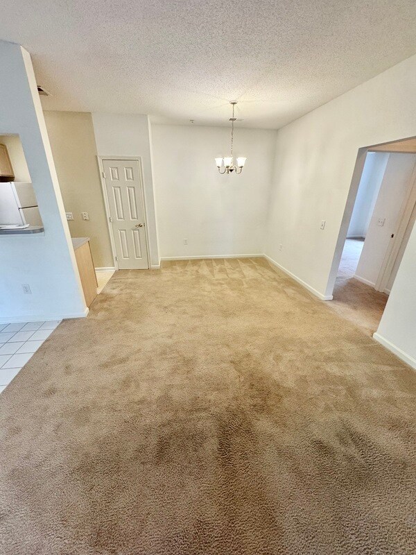 Building Photo - 810 Brassie Ln