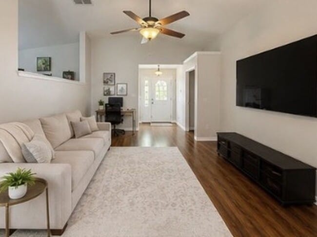 Building Photo - 1614 Weaver Dr