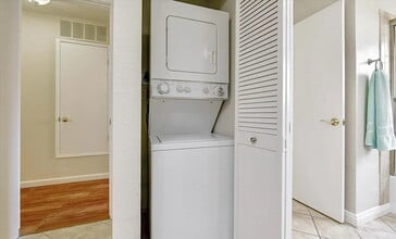 Building Photo - 3755 Terstena Pl