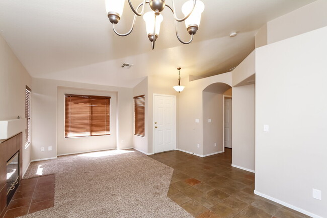 Building Photo - 8904 Dolente Ave