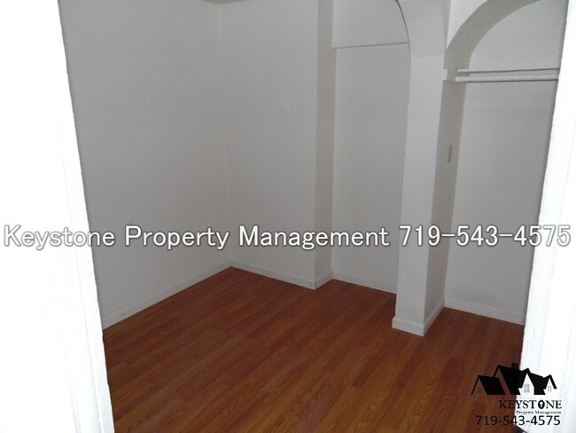 Building Photo - $475 OFF - Move In Special! Two Bedroom Un...