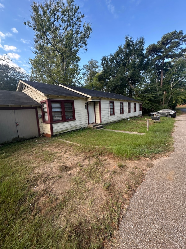 Building Photo - 706-708-708 Ridgelea Ave