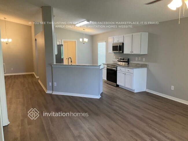 Building Photo - 4431 Manchester Dr