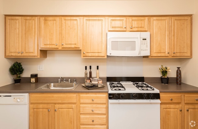2BR, 1.5BA 806 SF - Liberty Gardens Apartments