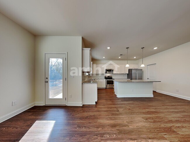 Foto del edificio - 101 Fairway Dr