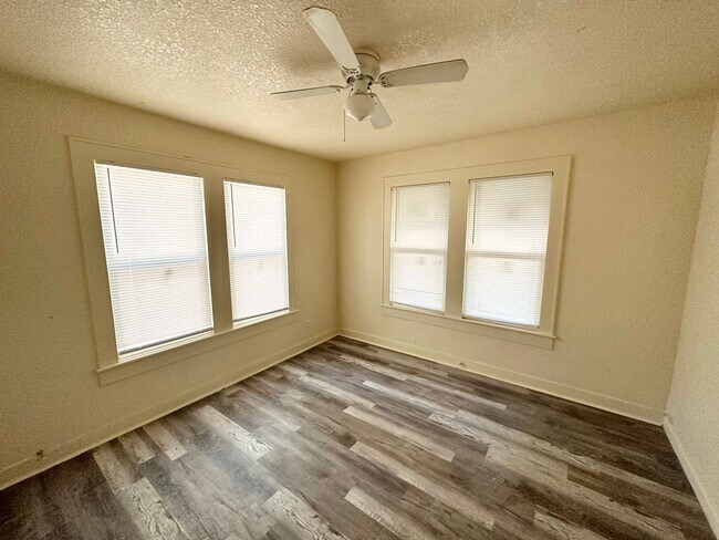 Foto del edificio - 1518 Cumberland Ave