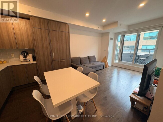 Photo du bâtiment - 175 Pears Ave.