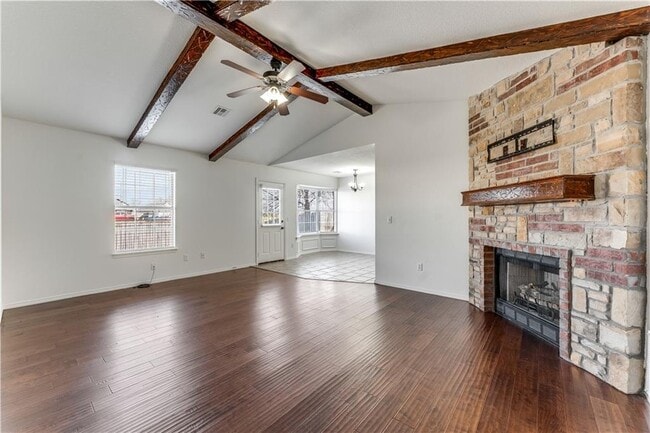 Foto del edificio - 804 Tyler St