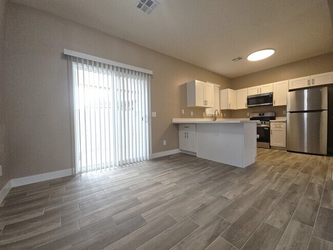 Foto del edificio - Newly Renovated 3 bed 2 bath home in San Tan Valley