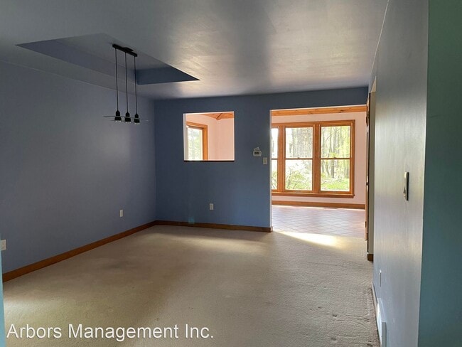 Building Photo - 4 br, 3.5 bath House - 1290 Fassinger Lane