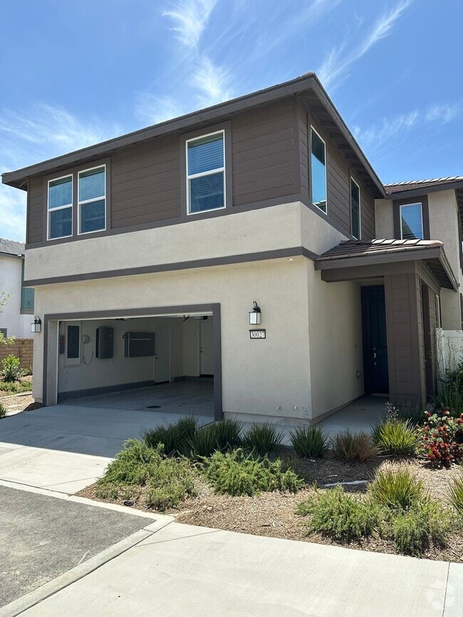 Building Photo - 30027 Sunset Pier Dr
