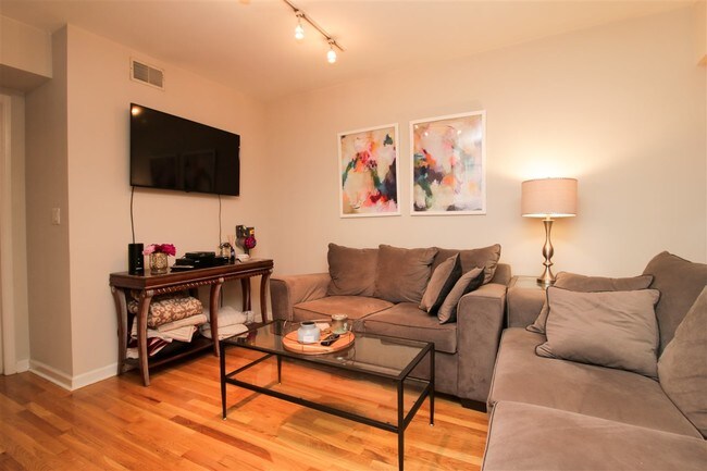Foto del edificio - 402 Grand St
