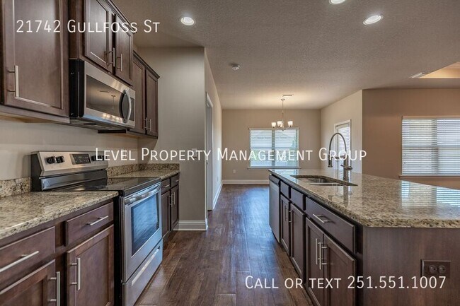 Building Photo - 21742 Gullfoss St