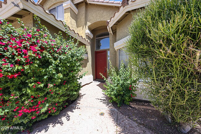 Building Photo - 2568 E Santa Rosa Dr