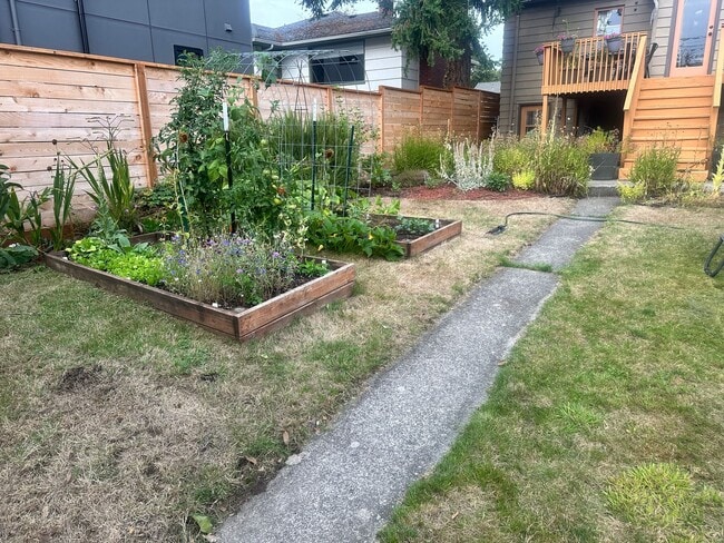 Building Photo - 5225 36th Ave SW