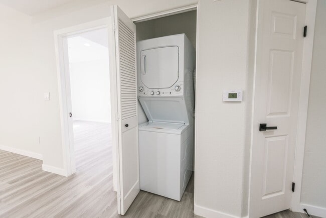 Interior Photo - 2820 Sawtelle Blvd
