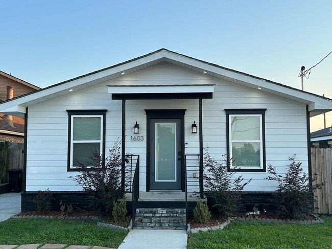 Building Photo - 1603 Garden St