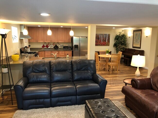 Family room looking to kitchen and dining area - 9340 Lark Sparrow Trl