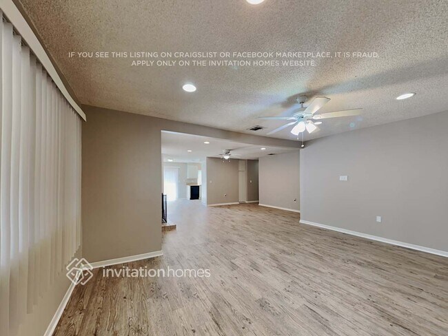 Foto del edificio - 3433 Revere Rd