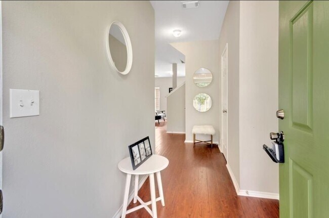 Foto del edificio - 23843 Single Oak St